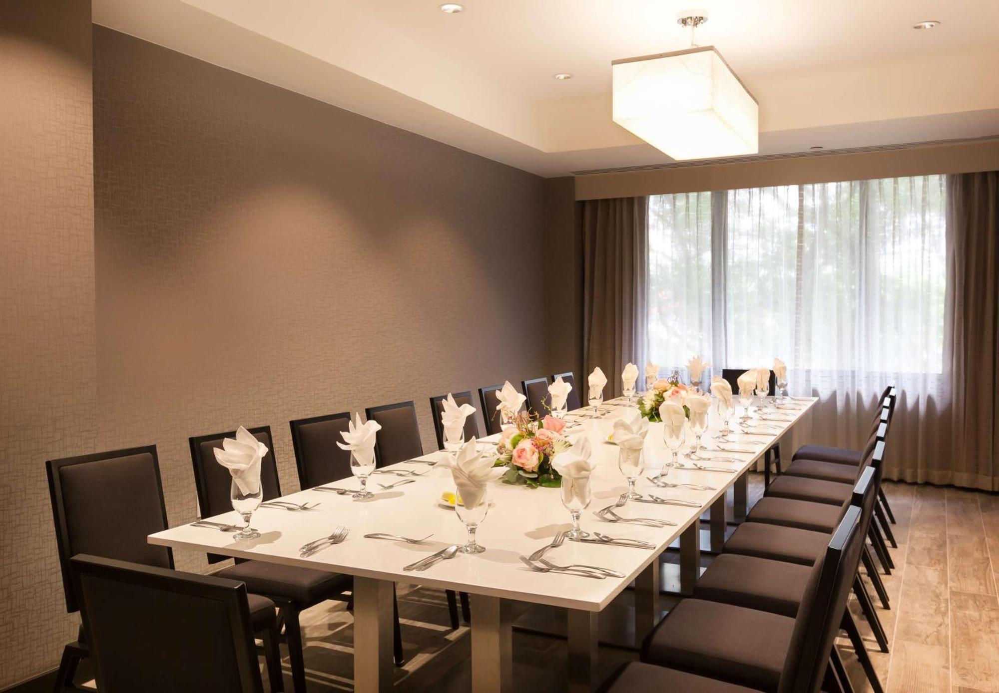 Doubletree By Hilton Hotel & Suites Houston By The Galleria Екстер'єр фото