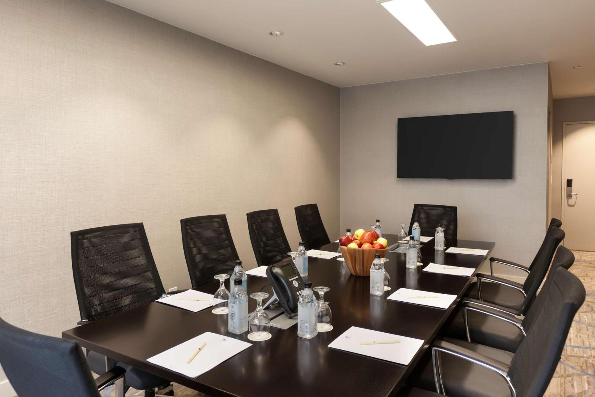 Doubletree By Hilton Hotel & Suites Houston By The Galleria Екстер'єр фото