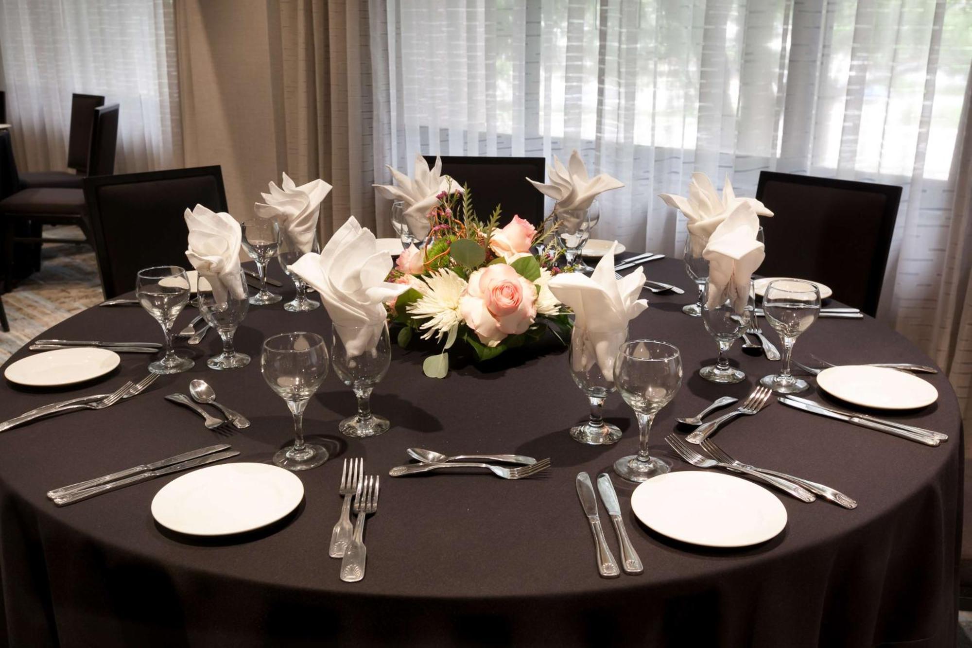 Doubletree By Hilton Hotel & Suites Houston By The Galleria Екстер'єр фото