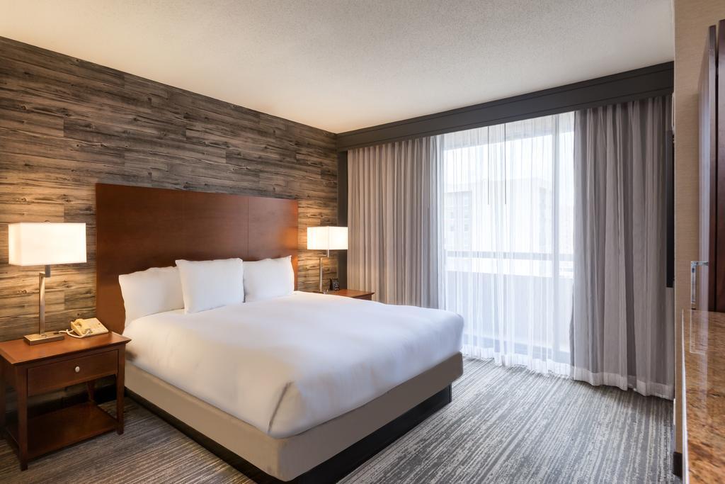 Doubletree By Hilton Hotel & Suites Houston By The Galleria Екстер'єр фото